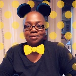 Meet your Posher, Loretta